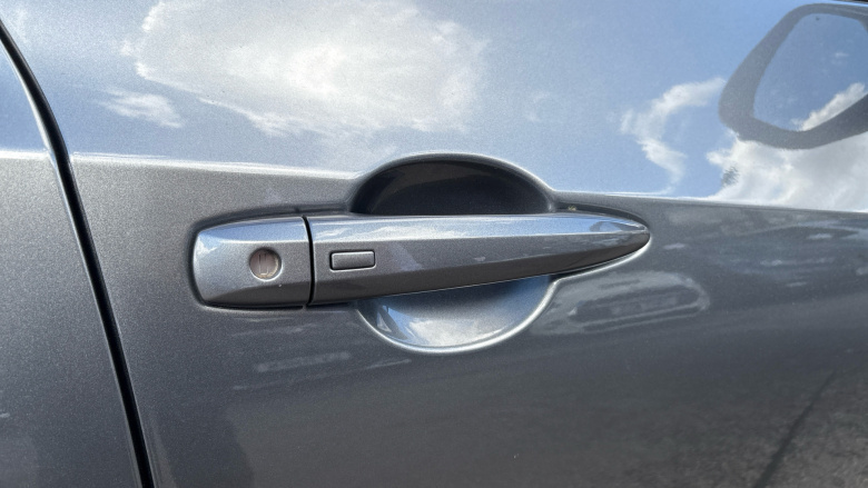 Nissan Juke 1.0 DiG-T 114 N-Connecta 5dr Petrol Hatchback